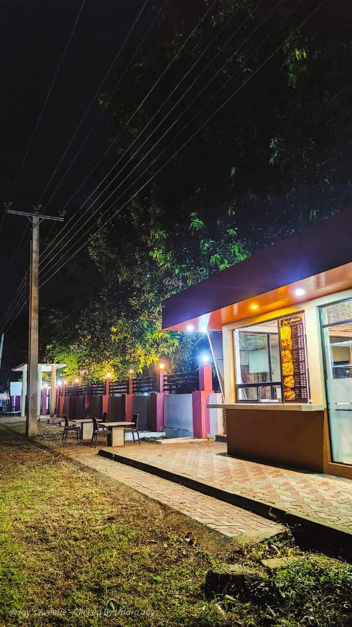 Jay'S Avenue Hotel Udawalawe Exterior foto